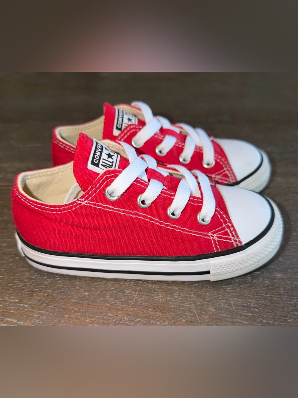 Red Converse All Star Chuck Taylor Low Top Sneakers size 8 - Picture 3 of 10